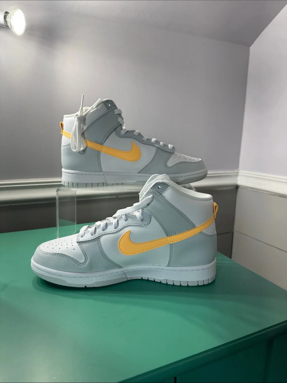 Nike Women’s Dunk High - Sneakers in Platinum/white/melon tint. Size 10.5 NIB!